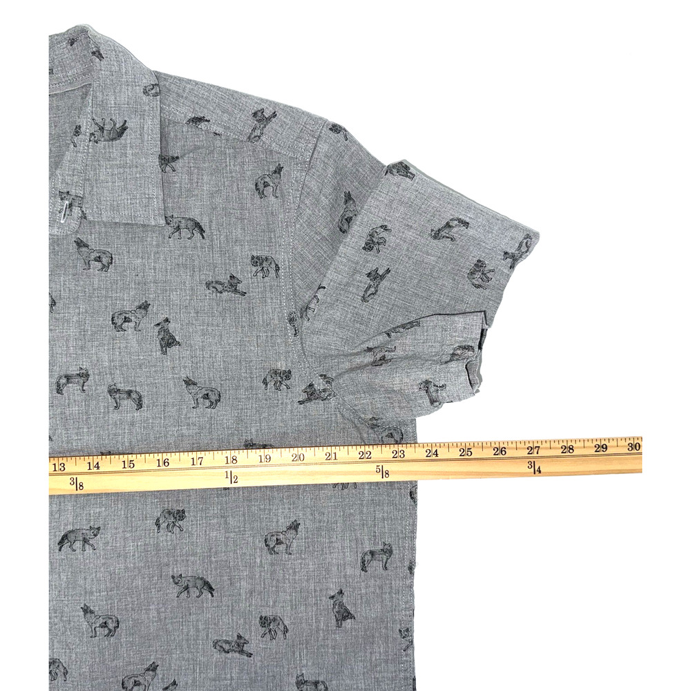 The North Face XL Shirt Wolves Allover Print Short Sleeve Outdoor Hiking - Picture 4 of 9
